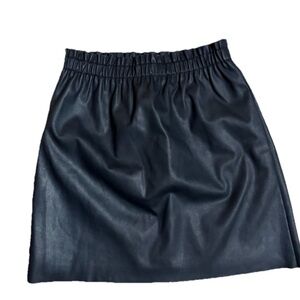 Elegant Black Leather Skirt